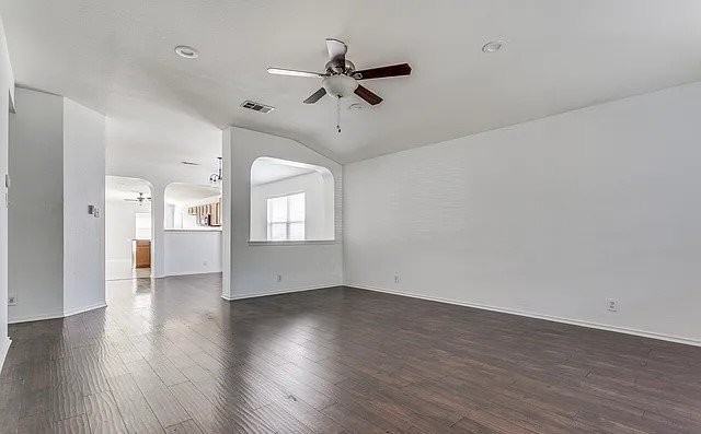 1222 Cougar Country - Photo 2 of 12