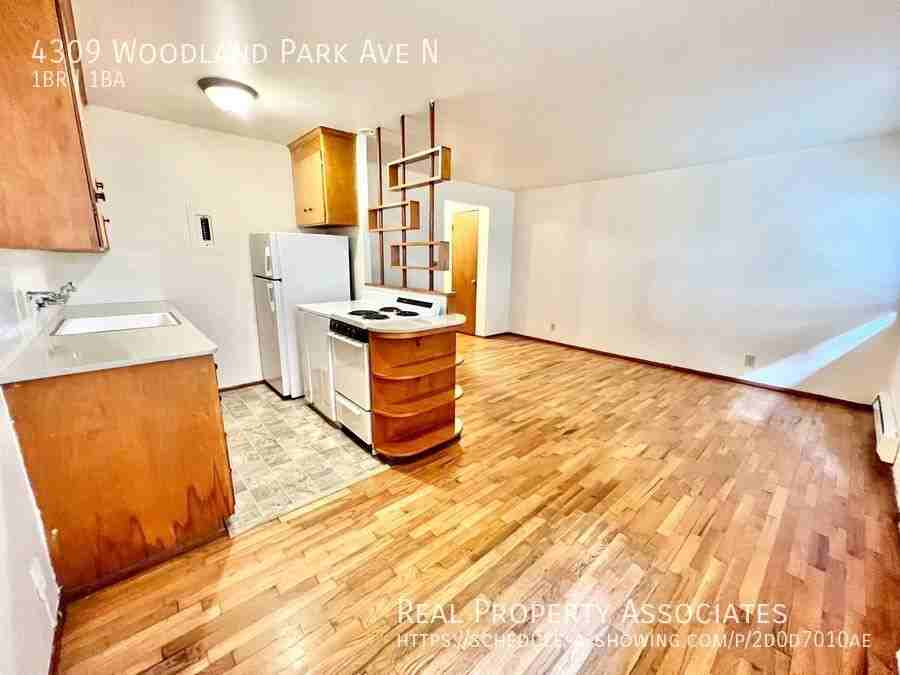 4309 Woodland Park Ave N - Photo 3 of 15