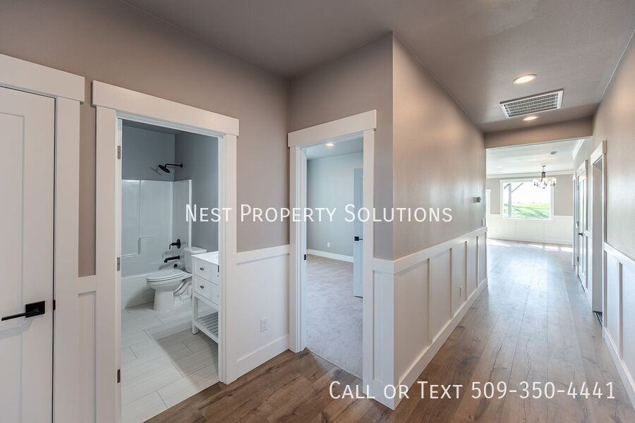 1331 Nanto Rd Ne #A - Photo 3 of 40