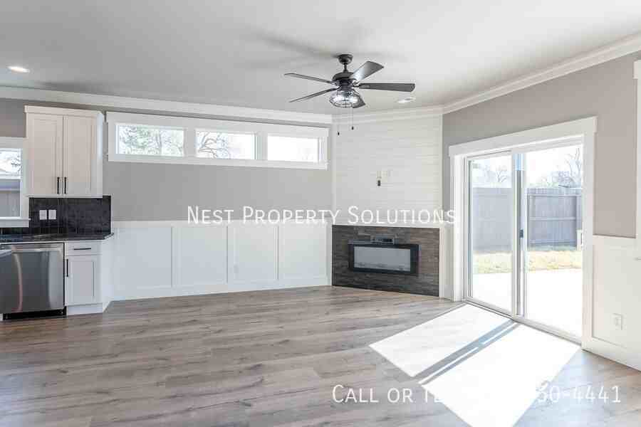 1331 Nanto Rd Ne #A - Photo 7 of 40