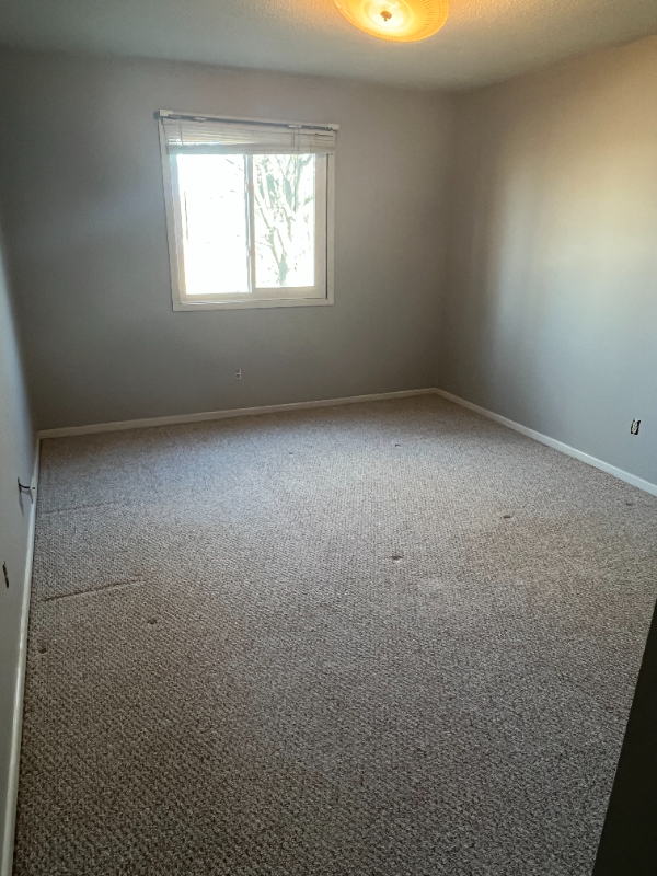 1720 Nw Pine Rd - Photo 6 of 9