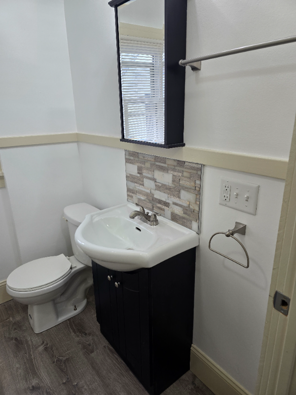 Chase St - Photo 4 of 10