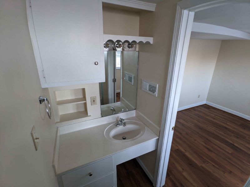 1612 Alexandria Dr #8 - Photo 6 of 12