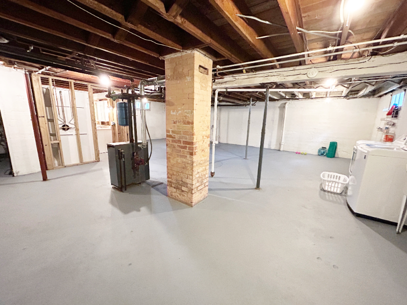 1202 Carlton Ave - Photo 7 of 12