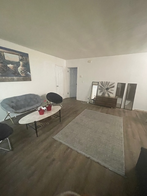 1629 Franklin St - Photo 3 of 9