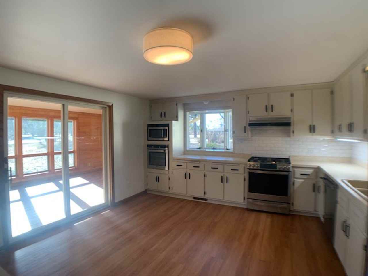 1395 Brown Rd S - Photo 2 of 37