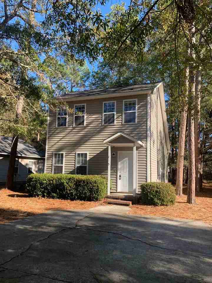 135 Charter Dr - Photo 2 of 16