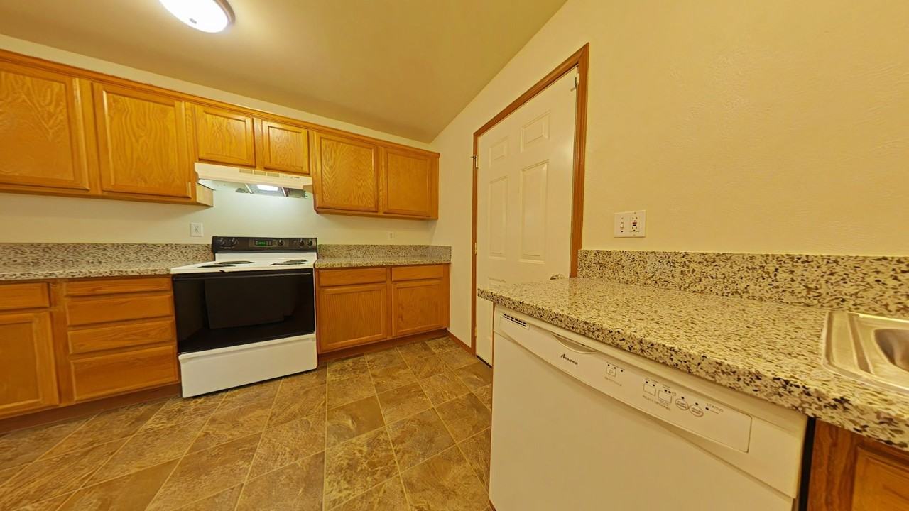 3109 Ne Flintlock Pl - Photo 2 of 13