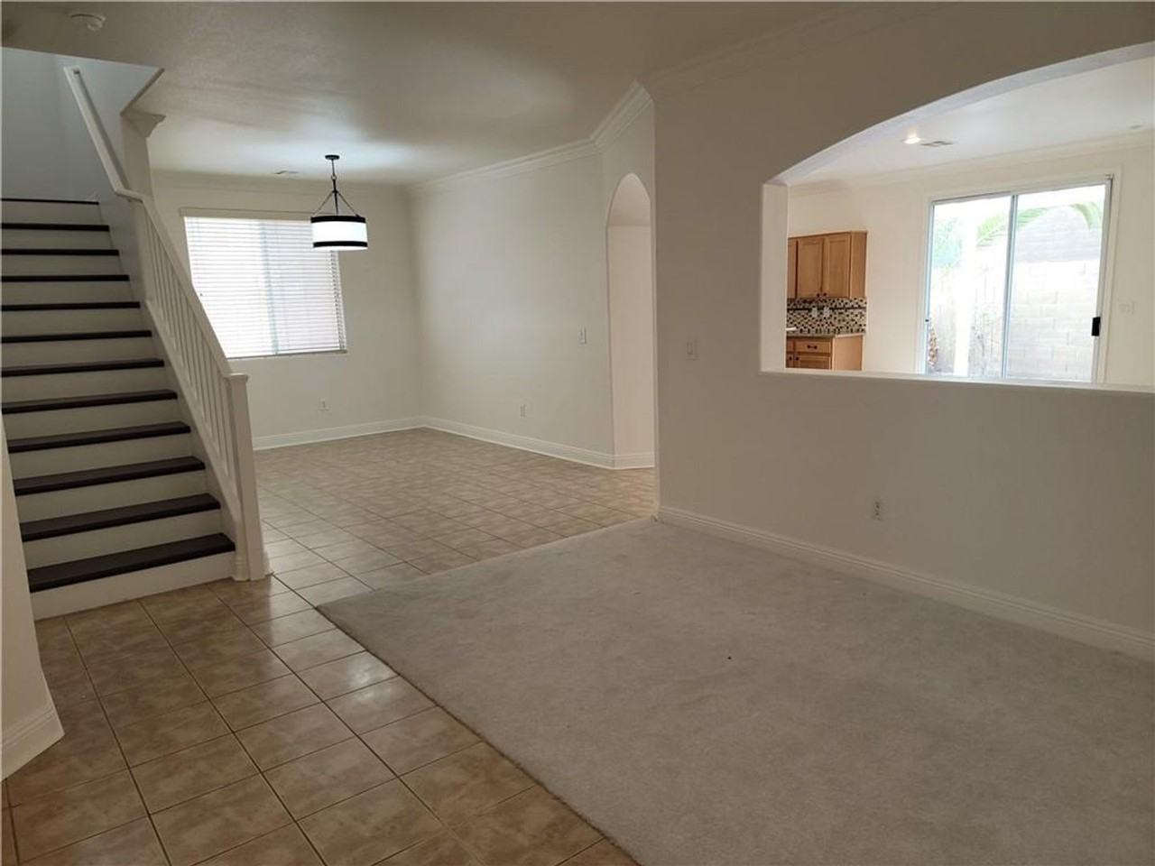 73 Daisy Springs Ct - Photo 2 of 33