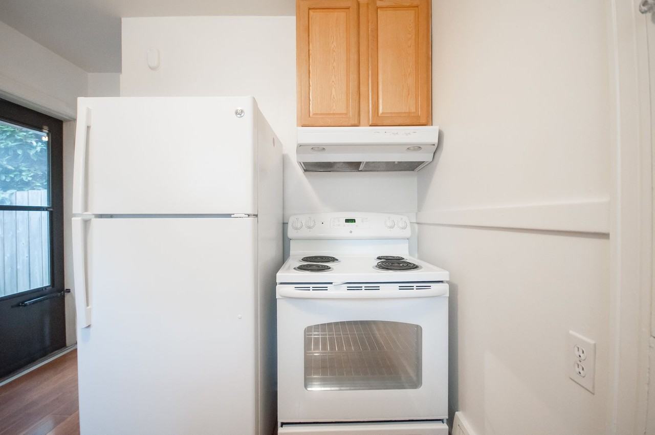 2308 Minor Ave E (112) - Photo 3 of 5