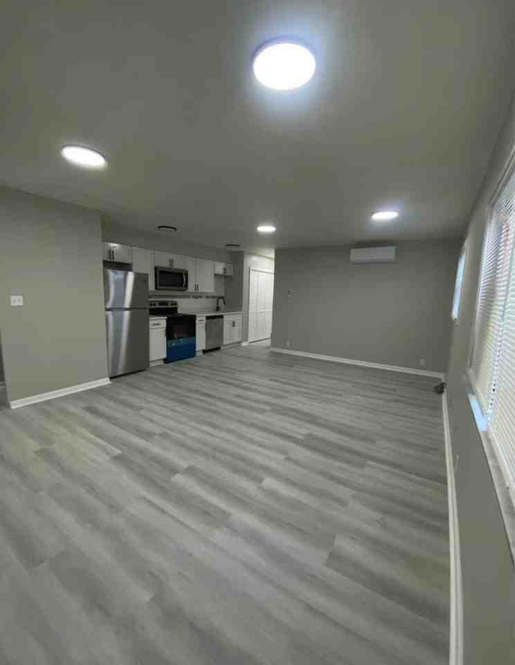 7032 East 10th Street - Photo 2 of 24