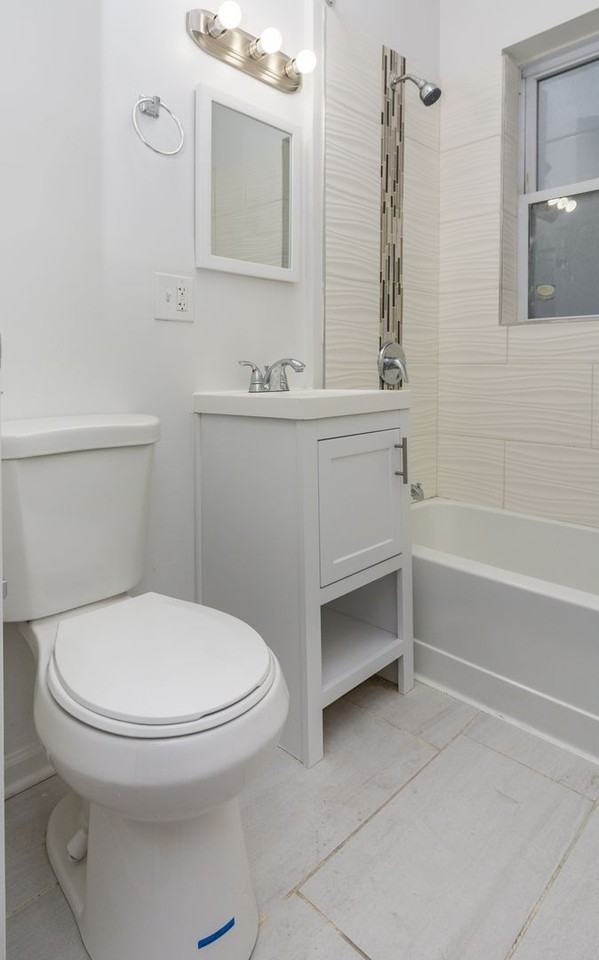 1131 E 79th Pl - Photo 3 of 12