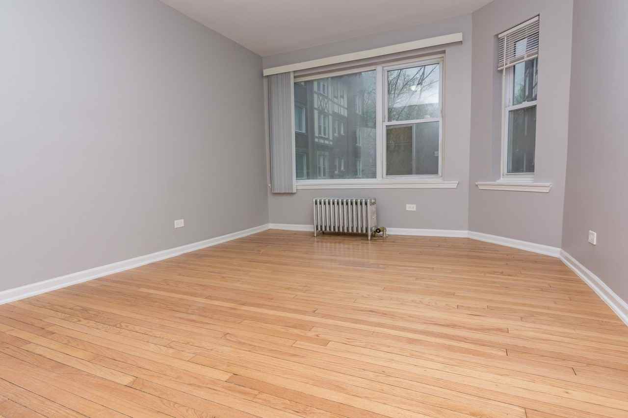 1131 E 79th Pl - Photo 7 of 12