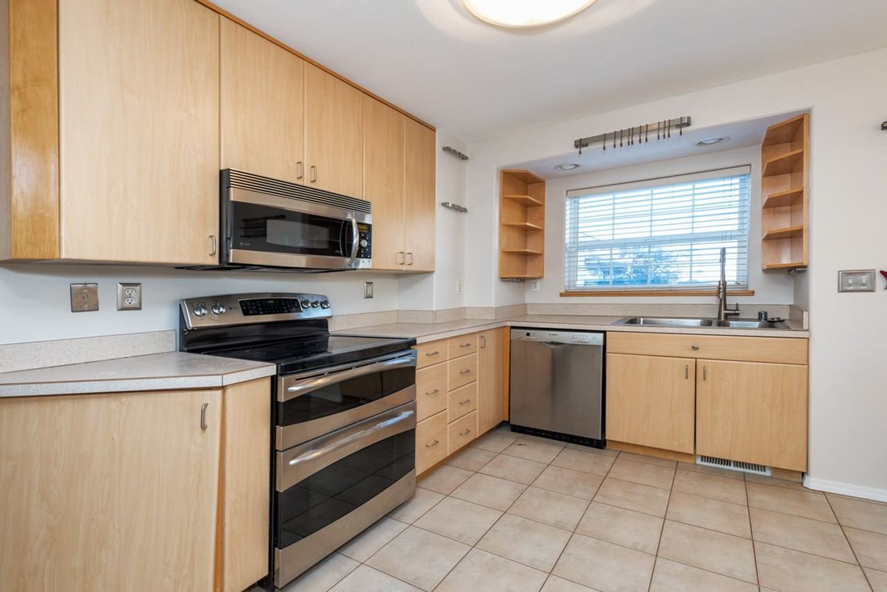 1229 W 6th Ave - Photo 3 of 17