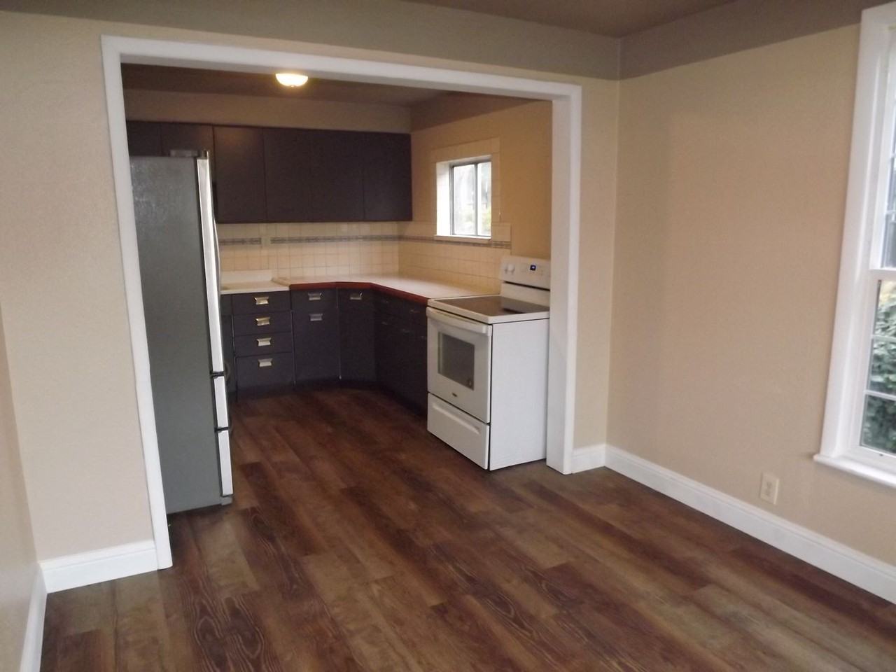 411 Nw 5th St - Photo 2 of 12