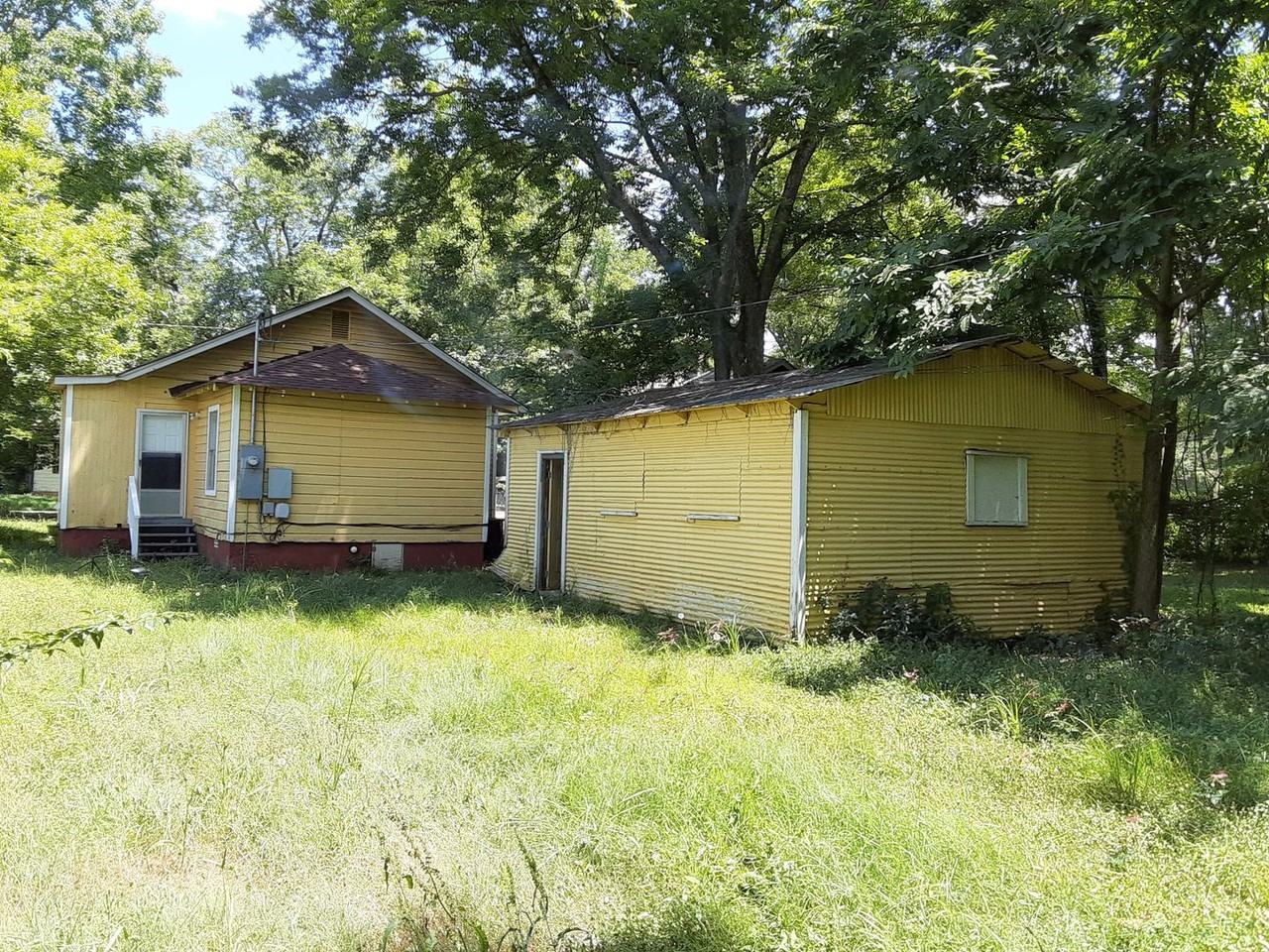 2204 Valmar St - Photo 2 of 4
