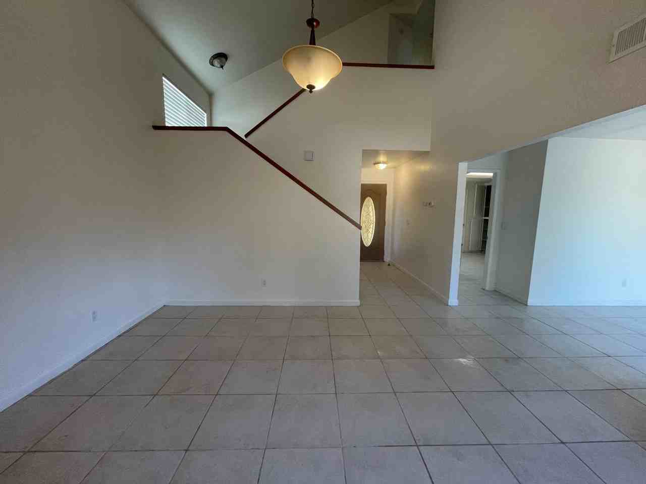 581 Ledwith Ct - Photo 2 of 22