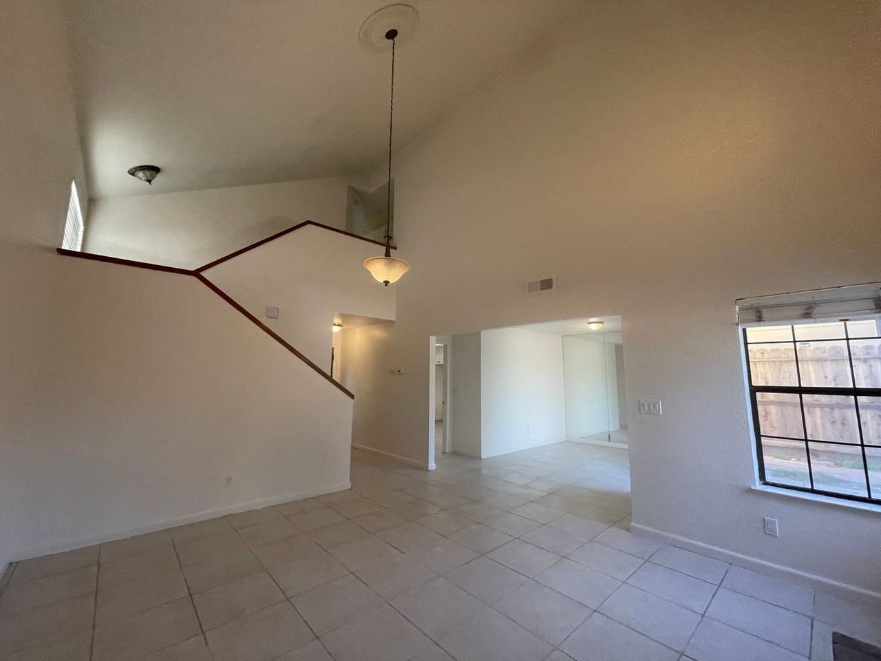 581 Ledwith Ct - Photo 3 of 22