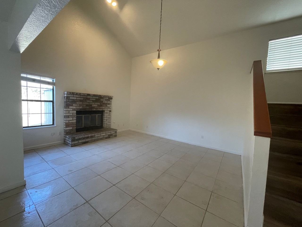 581 Ledwith Ct - Photo 4 of 22