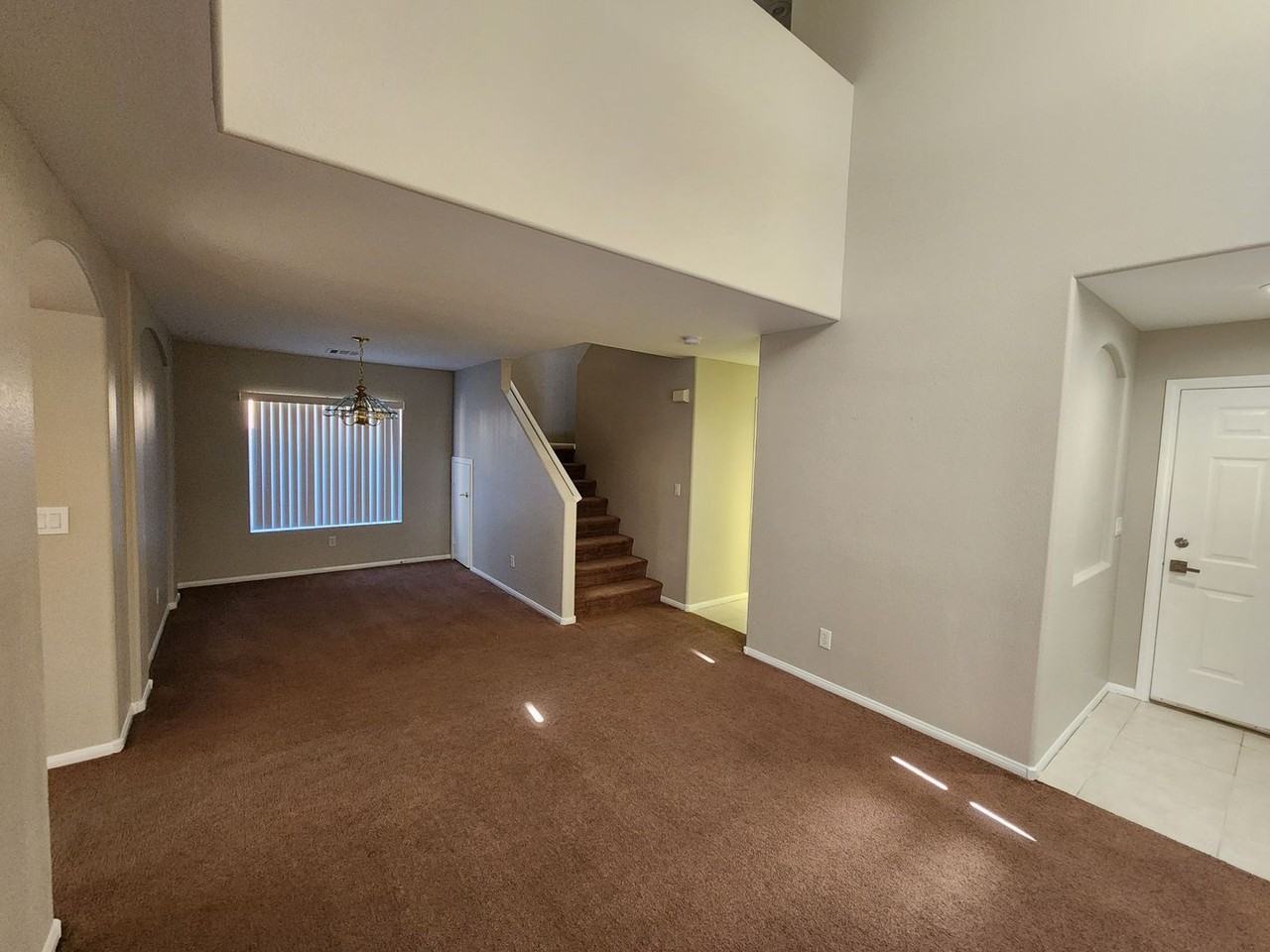 557 Poplar Leaf St - Photo 6 of 29