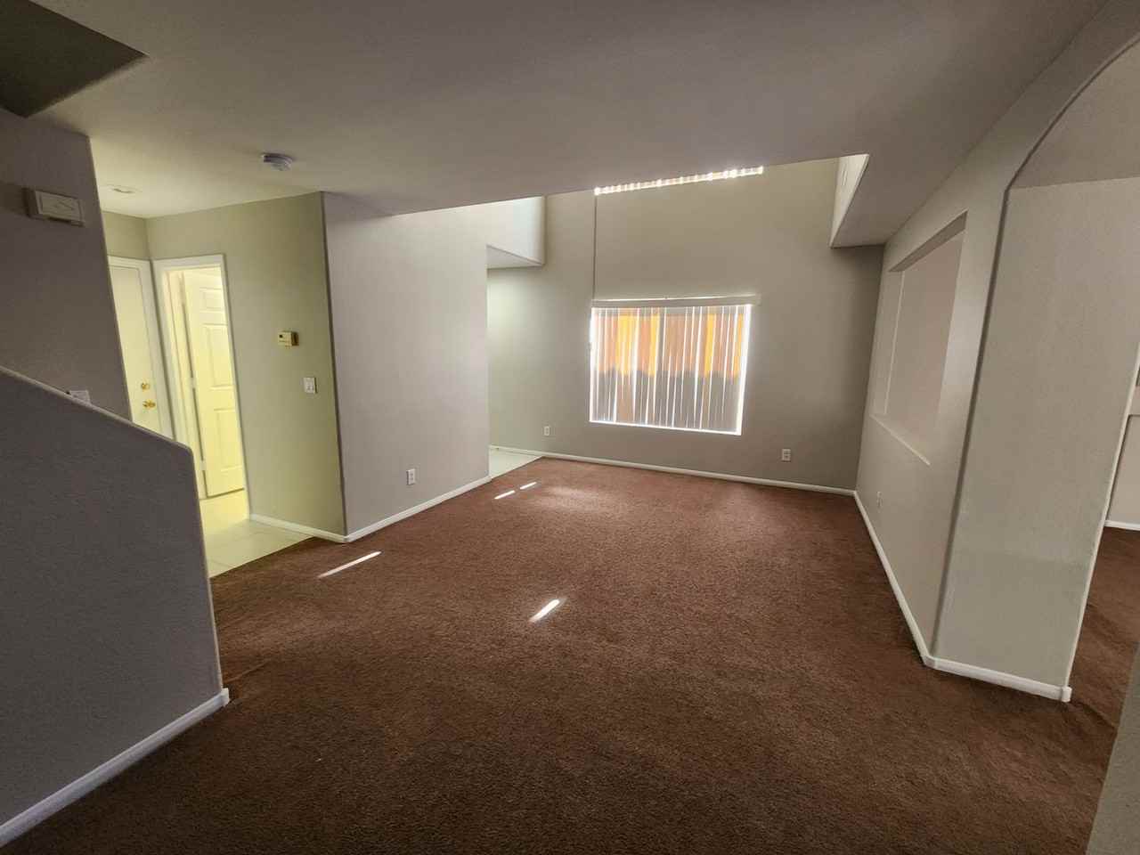 557 Poplar Leaf St - Photo 4 of 29
