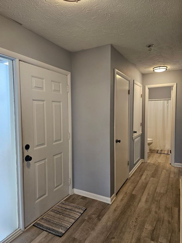 672 Bartons Landing Pl #1 - Photo 2 of 14