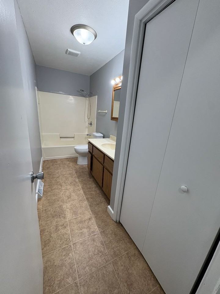 217 N Main St - Photo 2 of 10