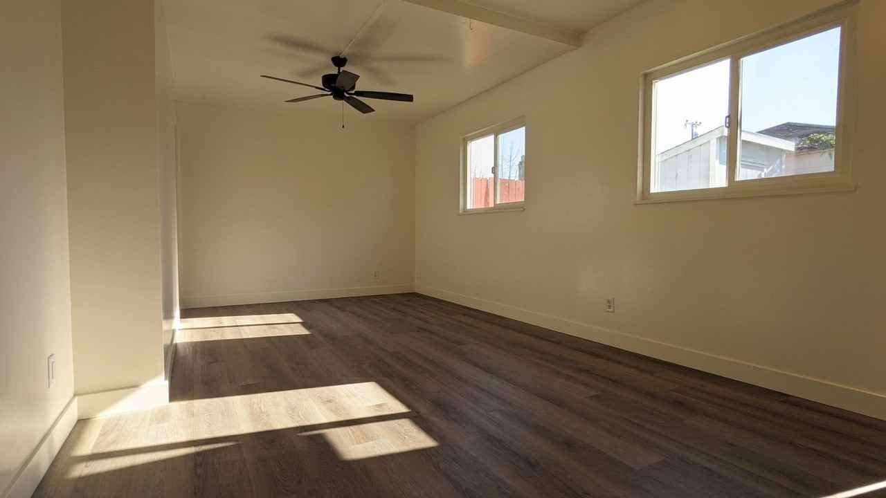 3983 T St - Photo 2 of 10