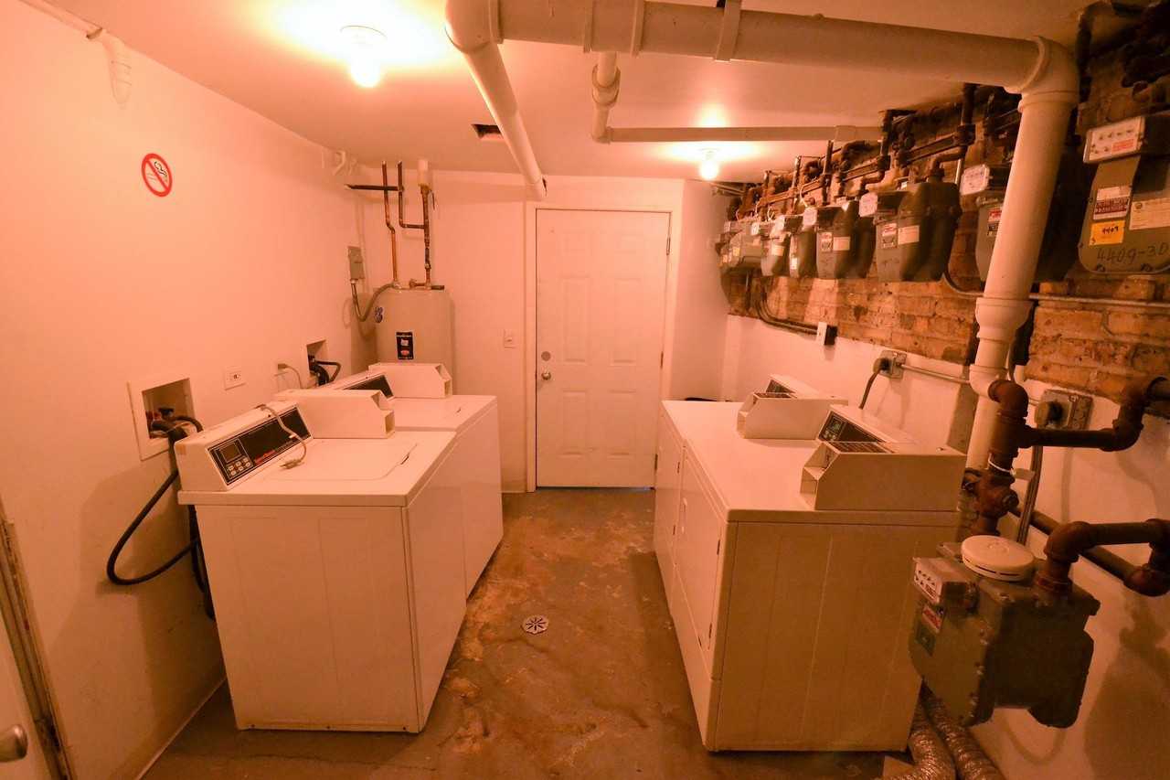 4022 W Montrose Ave - Photo 3 of 3