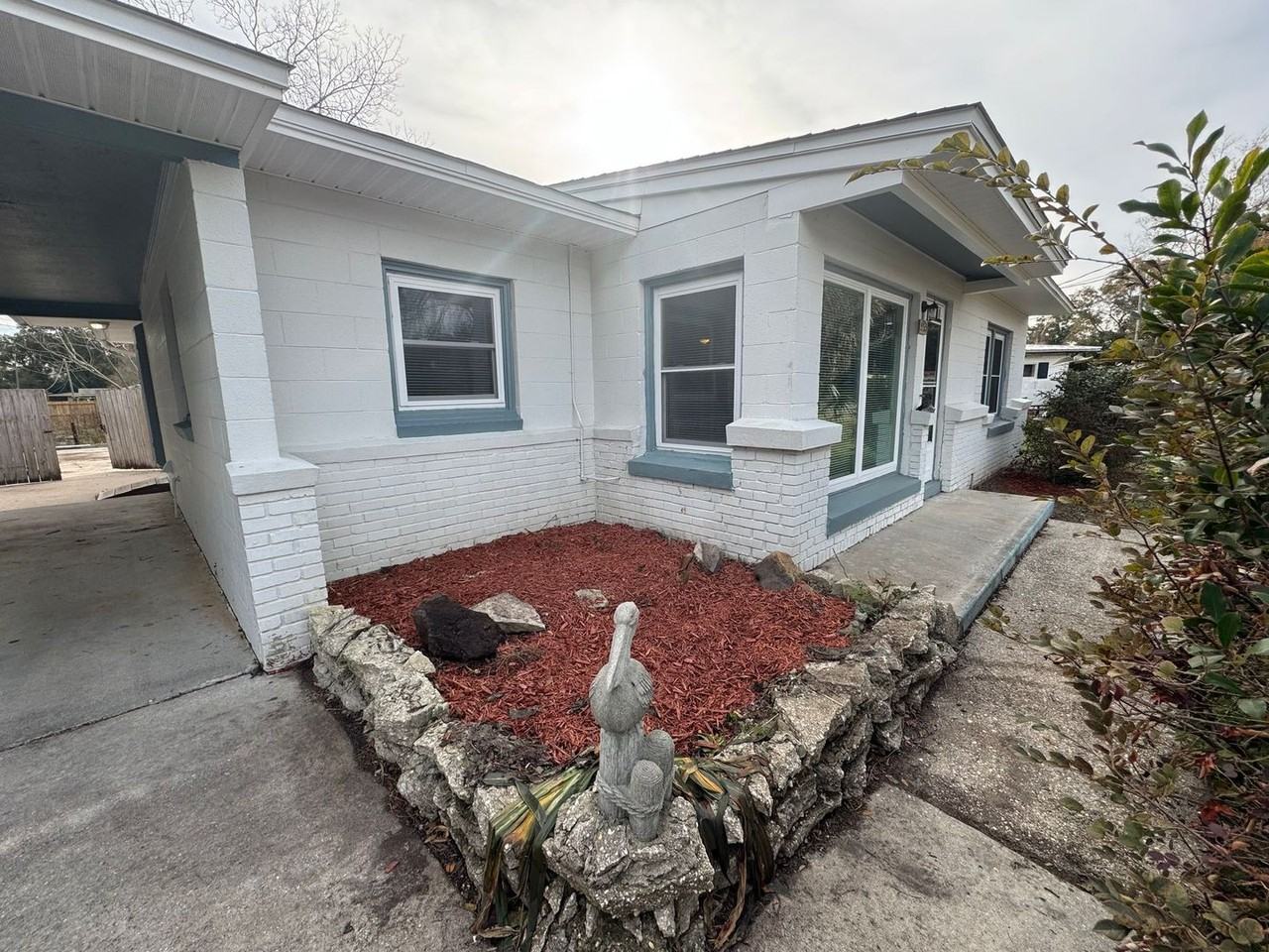 5525 Essex Rd - Photo 2 of 25