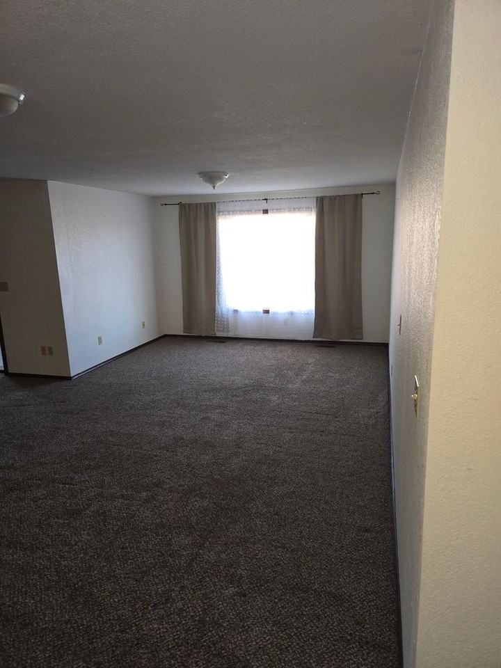 180 Nw 13th St - Photo 5 of 50