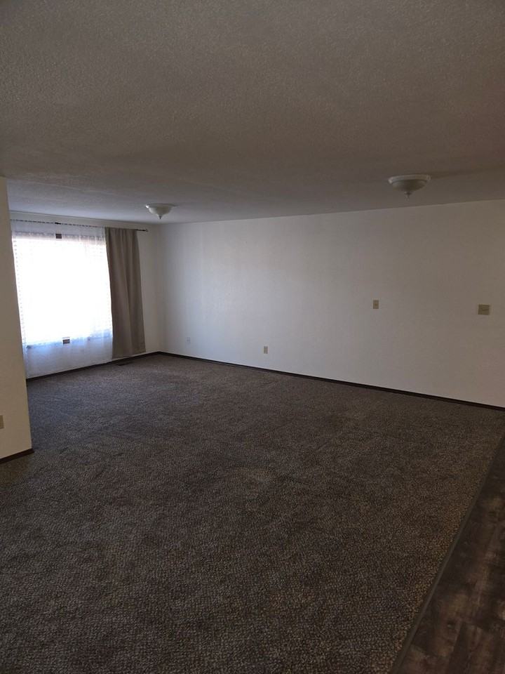 180 Nw 13th St - Photo 6 of 50