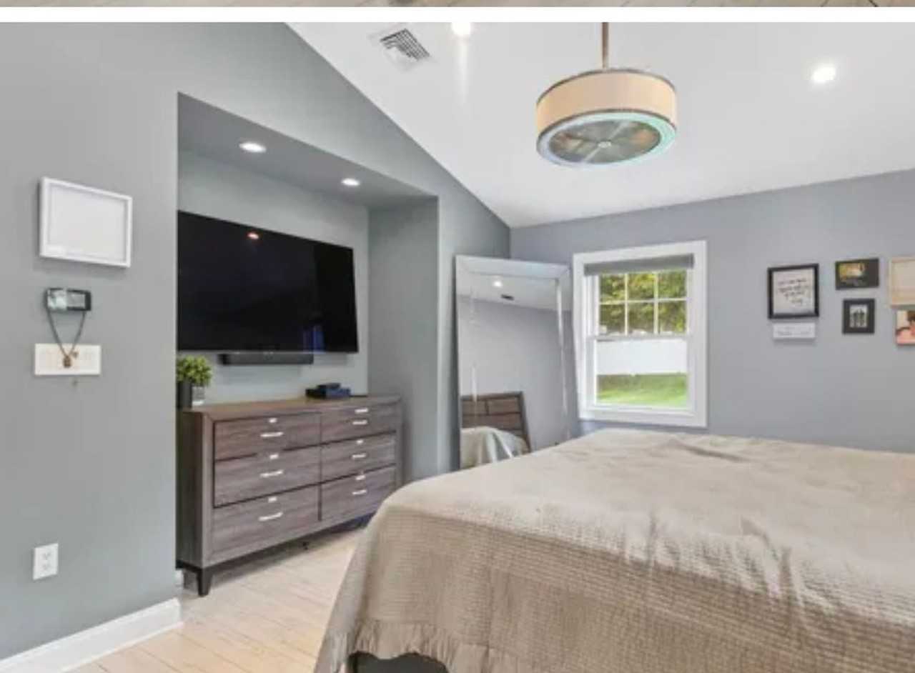 4 Hellstrom Rd - Photo 6 of 13