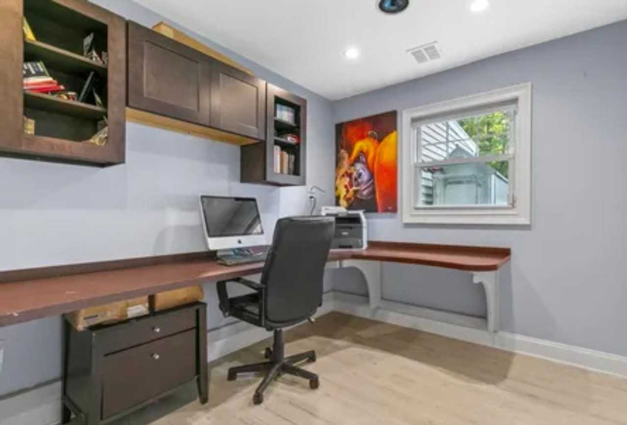 4 Hellstrom Rd - Photo 7 of 13