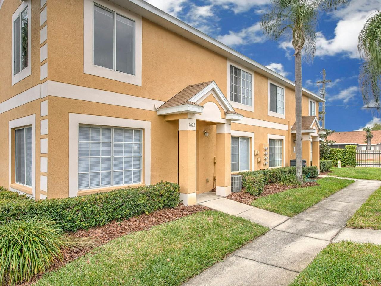 1623 Fluorshire Drive - Photo 3 of 18