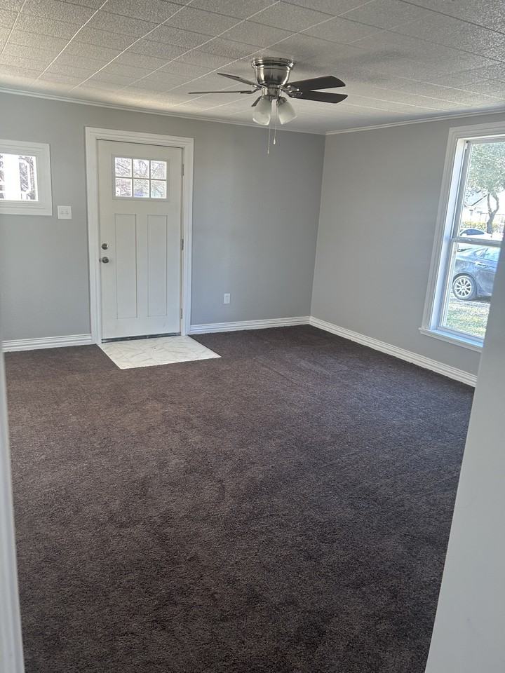 211 Mcclain St #NA - Photo 3 of 10