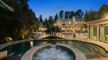 featured image of 1021 N Crescent Dr #NA