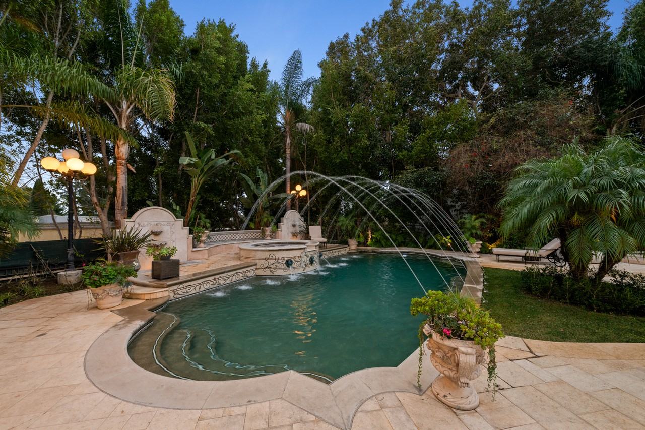 1021 North Crescent Drive #NA - Photo 5 of 48