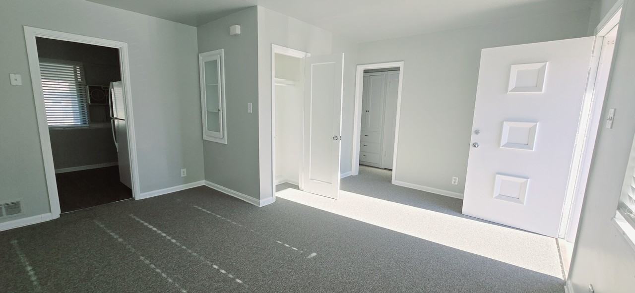 1386 W Glenrose Dr #1386 - Photo 4 of 26