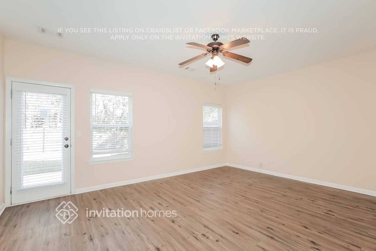 357 Grenier Ter - Photo 2 of 15