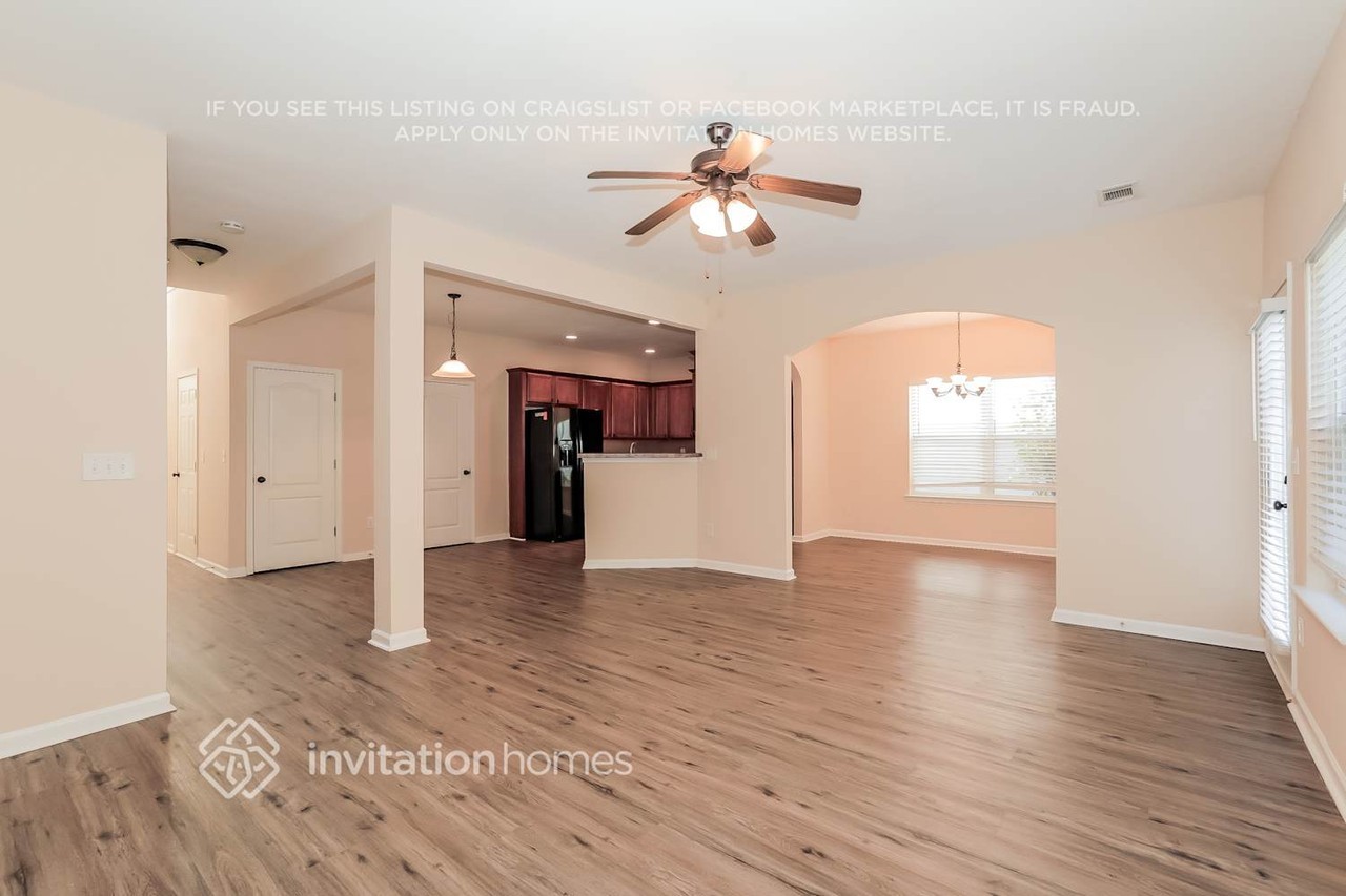 357 Grenier Ter - Photo 3 of 15