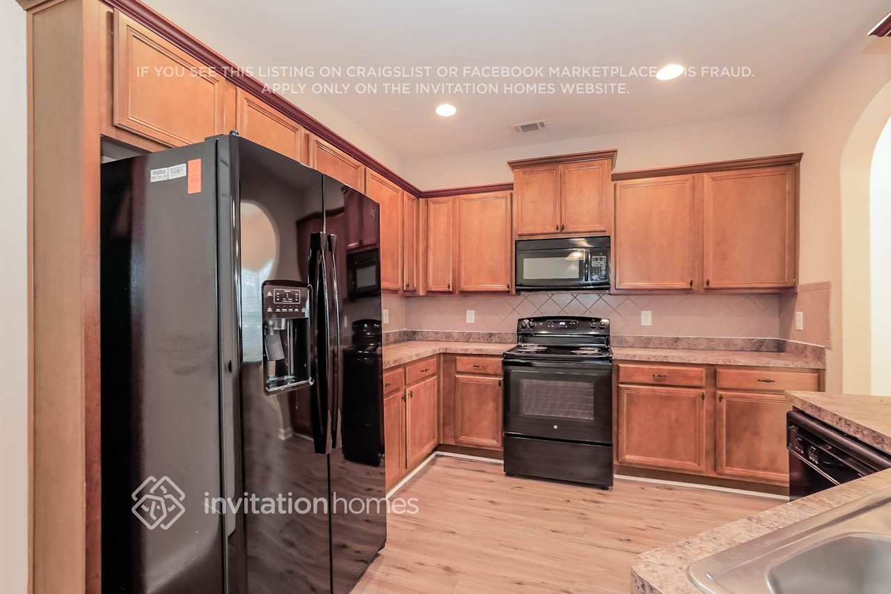 357 Grenier Ter - Photo 5 of 15