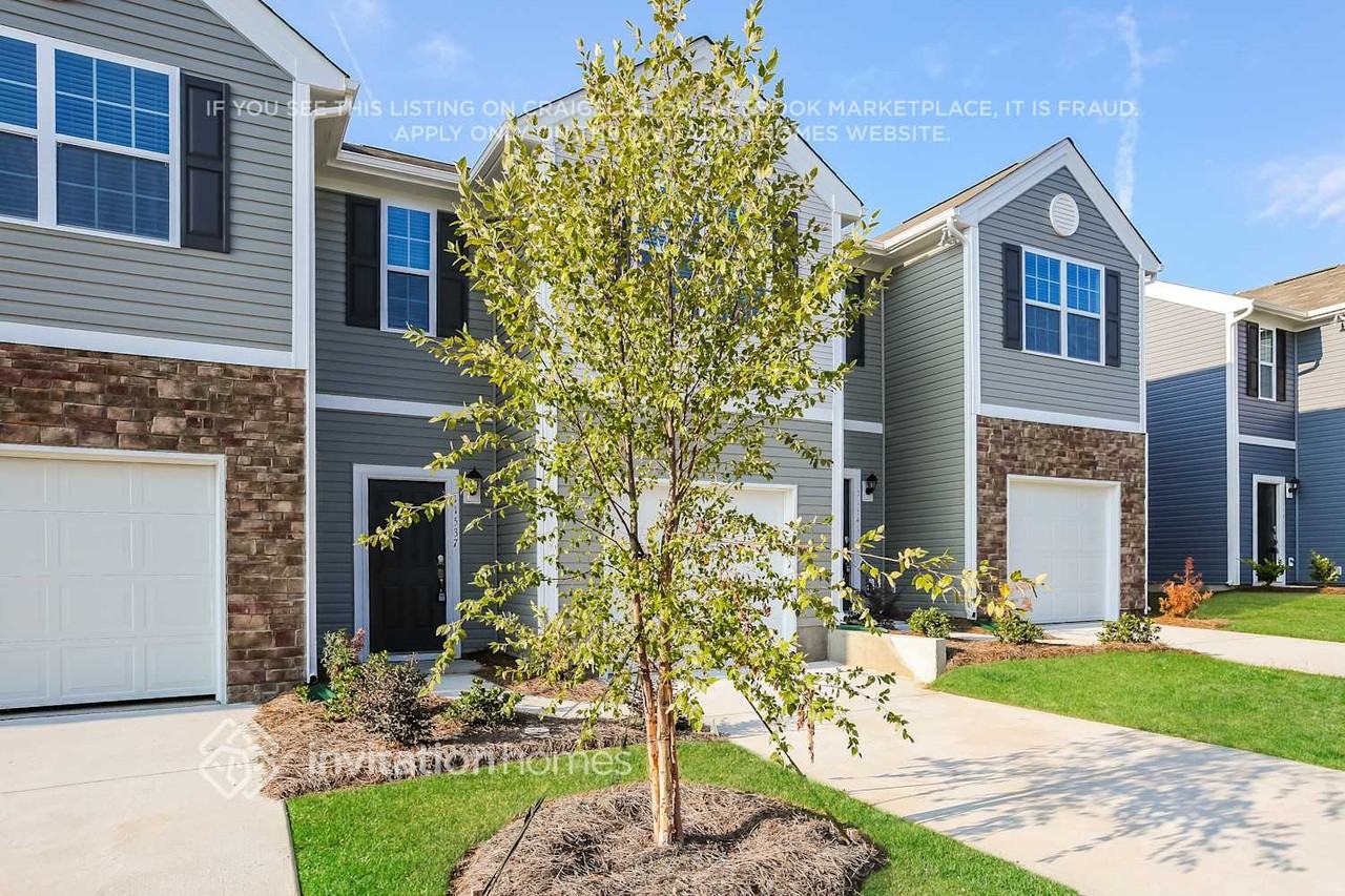 11537 Brier Village Ln - Photo 2 of 16