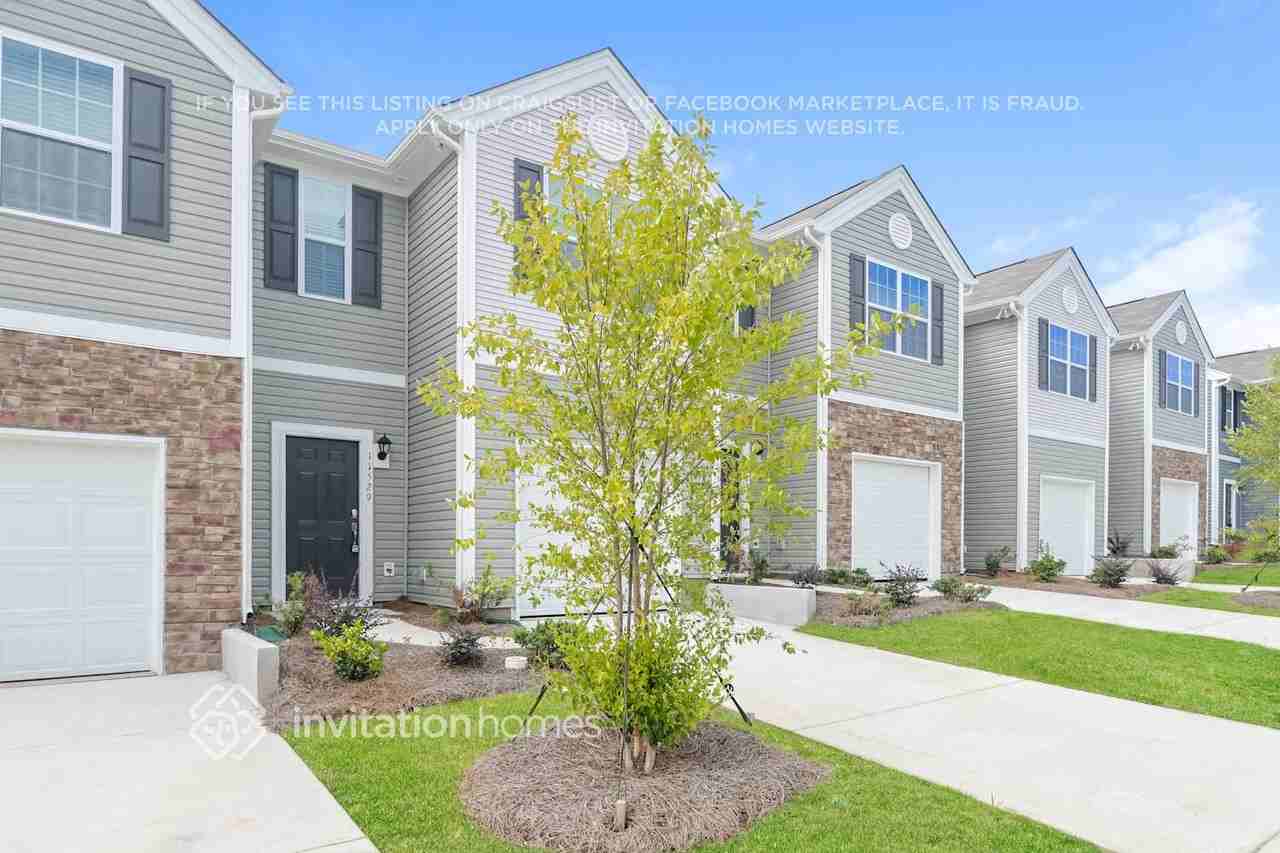 11529 Brier Village Ln - Photo 2 of 15