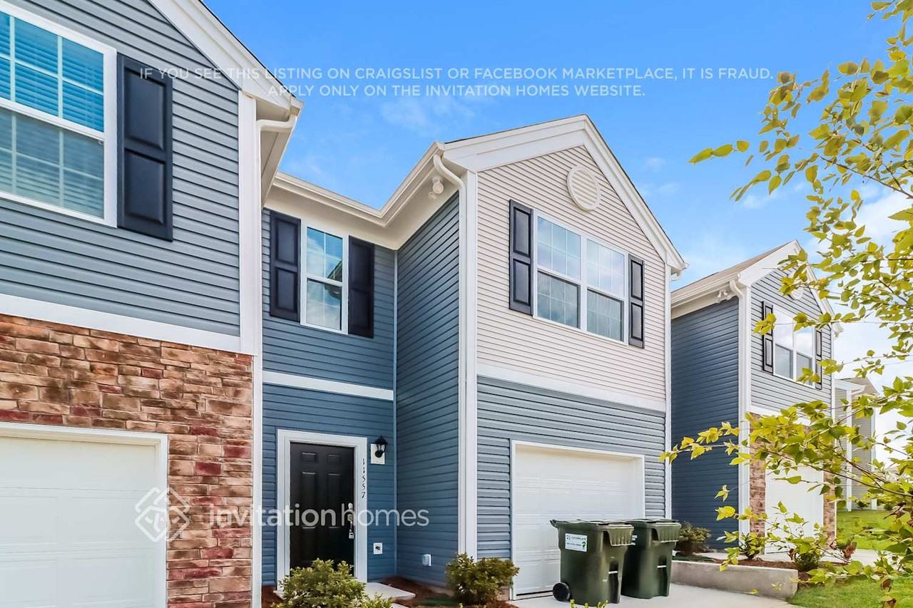 11557 Brier Village Ln - Photo 2 of 16