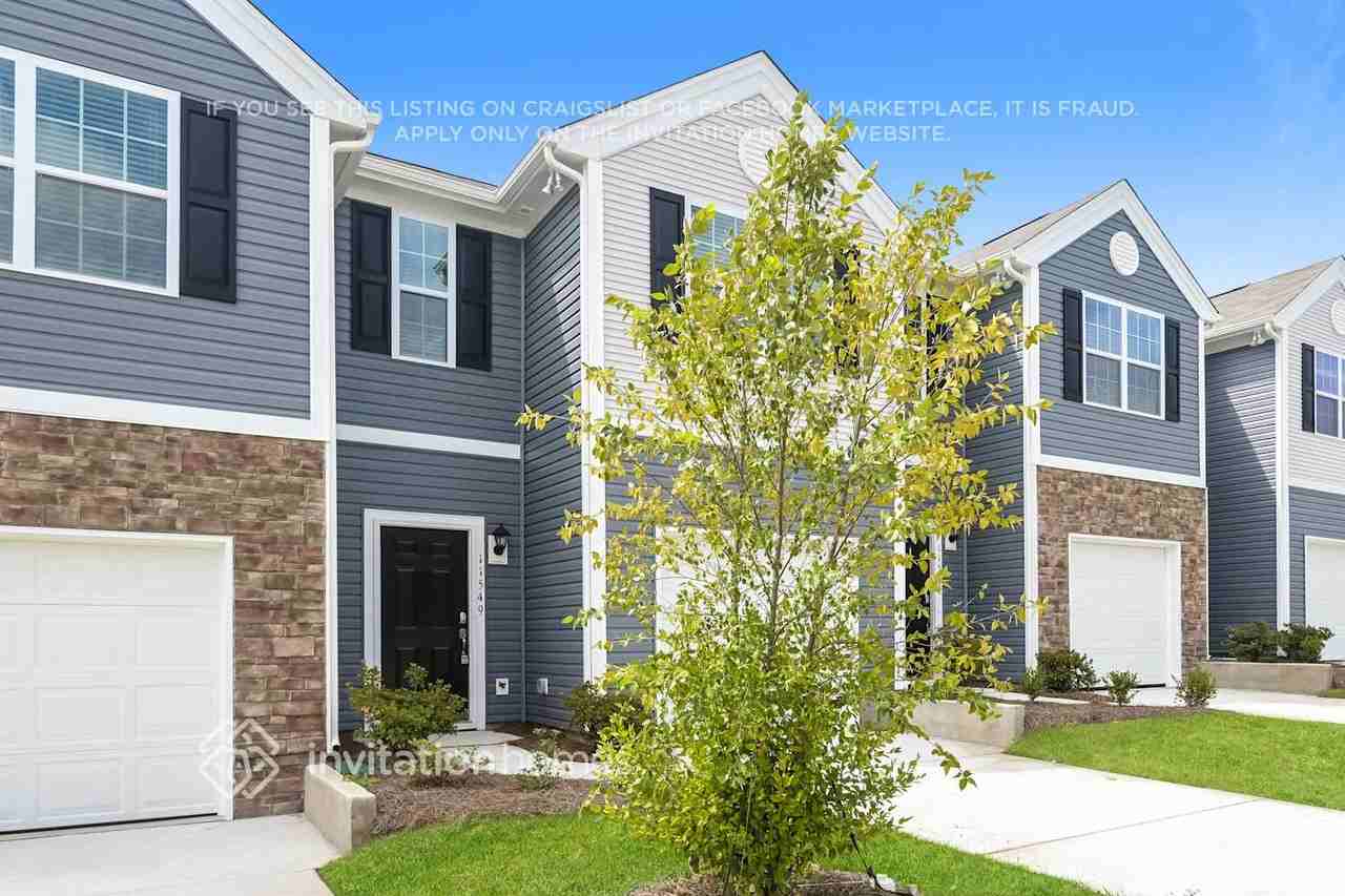 11549 Brier Village Ln - Photo 2 of 16