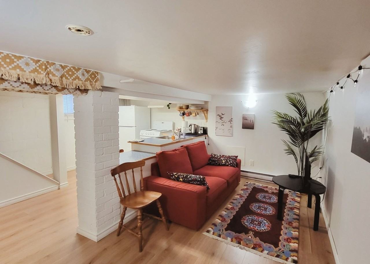 687 Glencairn Ave - Photo 2 of 11