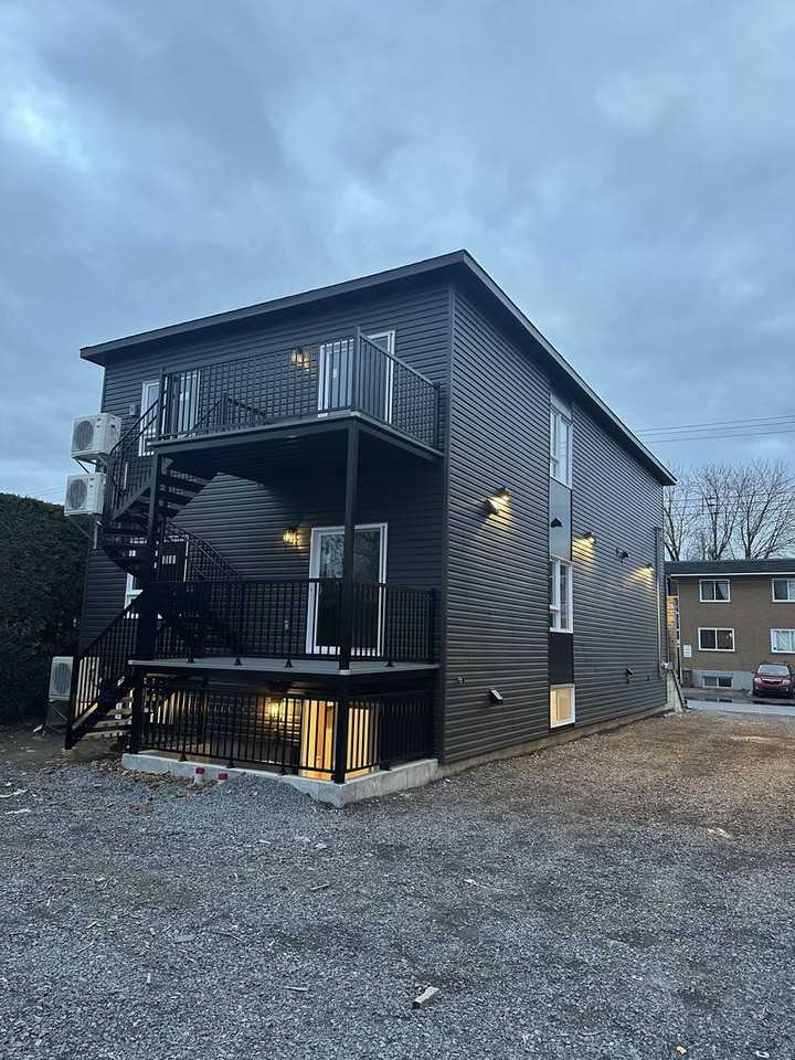 5235 55e Avenue - Photo 2 of 23