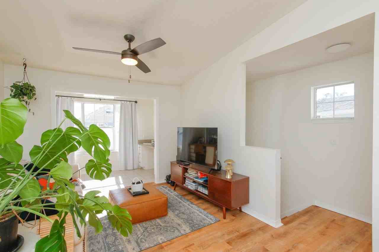 20208 Harbour Vista Circle - Photo 5 of 26