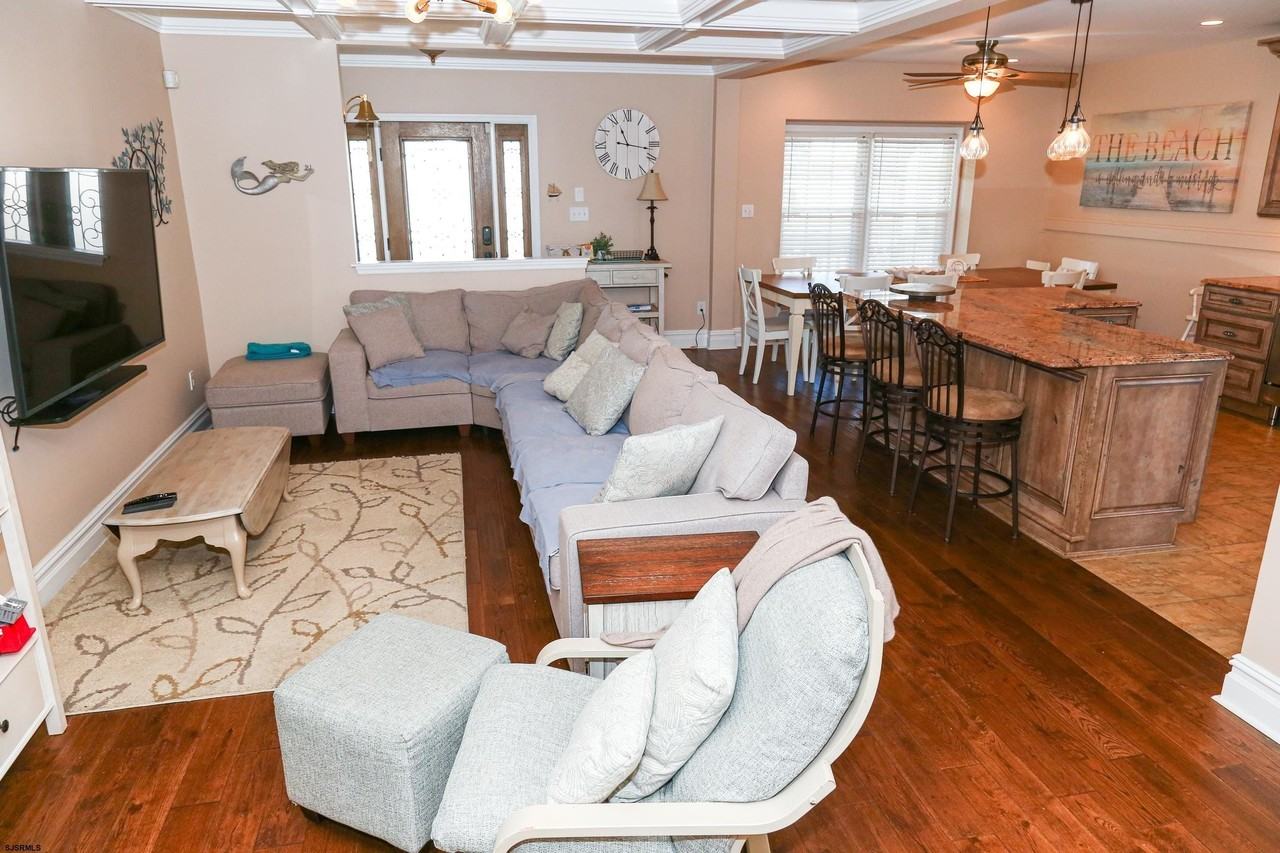 5216 Waterview Drive - Photo 5 of 50